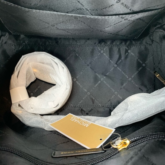 NWT, Michael Kors Large Bedford Duffle Satchel - Picture 6 of 7